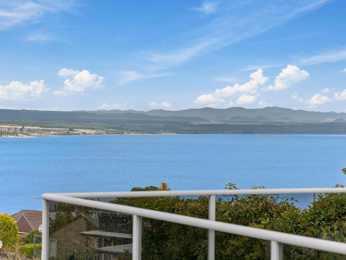 Lofty Lakeviews - Acacia Bay Holiday Home Lago Lago Taupo Exterior foto
